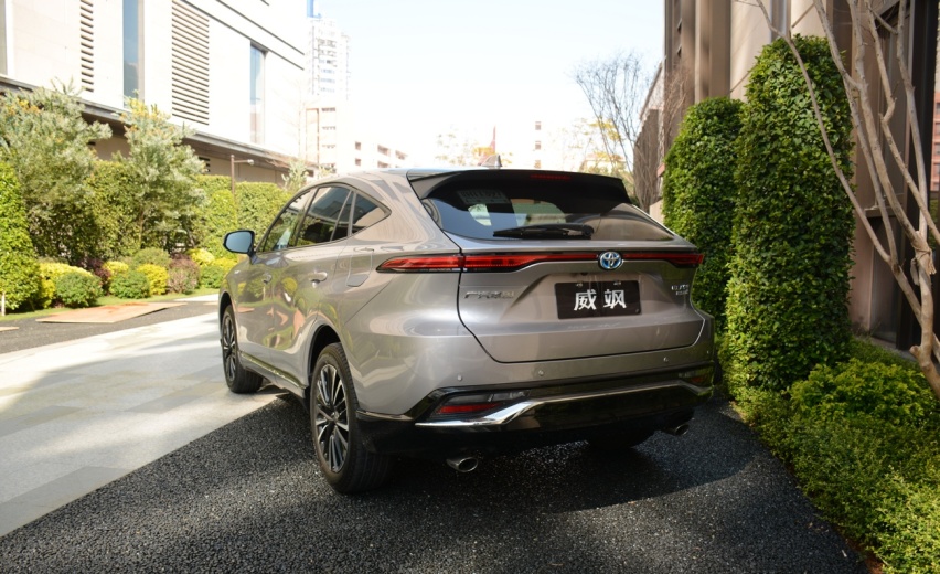试驾官丨这台丰田“最美SUV”，竟然还这么好开？