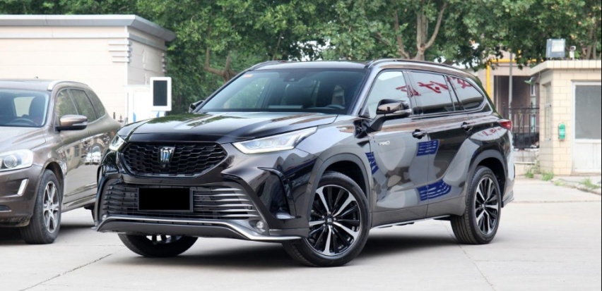 皇冠陆放即将上市  2.5L油电混NEDC综合油耗5.8L