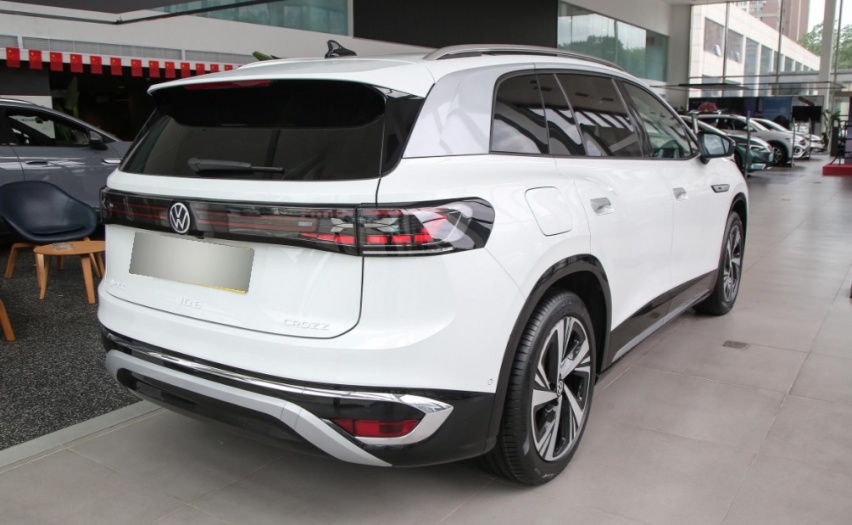 适合家用的纯电SUV？ID.6CROZZ空间挺大，实用性如何