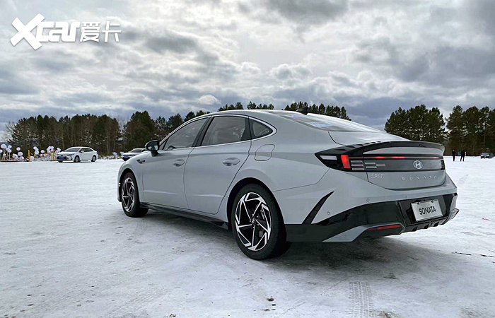 巩固b级轿车领先地位 试驾北京现代第十一代索纳塔-爱卡汽车爱咖号