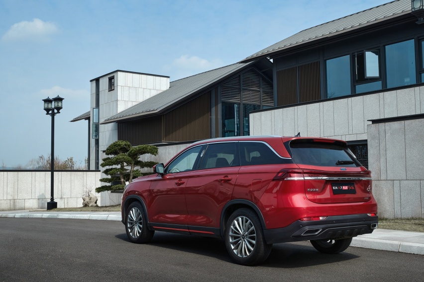 长安欧尚X7 PLUS红版上市售价12.89万！限量777辆，00后的“甜筒”