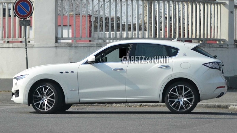 maserati-levante-facelift-spy-shots (2).jpg