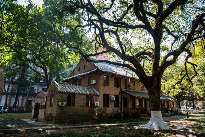 一个人一座城 一台吉利嘉际带你品读广州历史