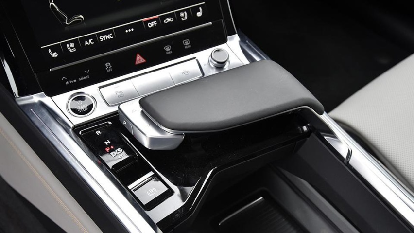 宝马X1预算，买堪比Q7的二手准新奥迪SUV，纯电又何妨？