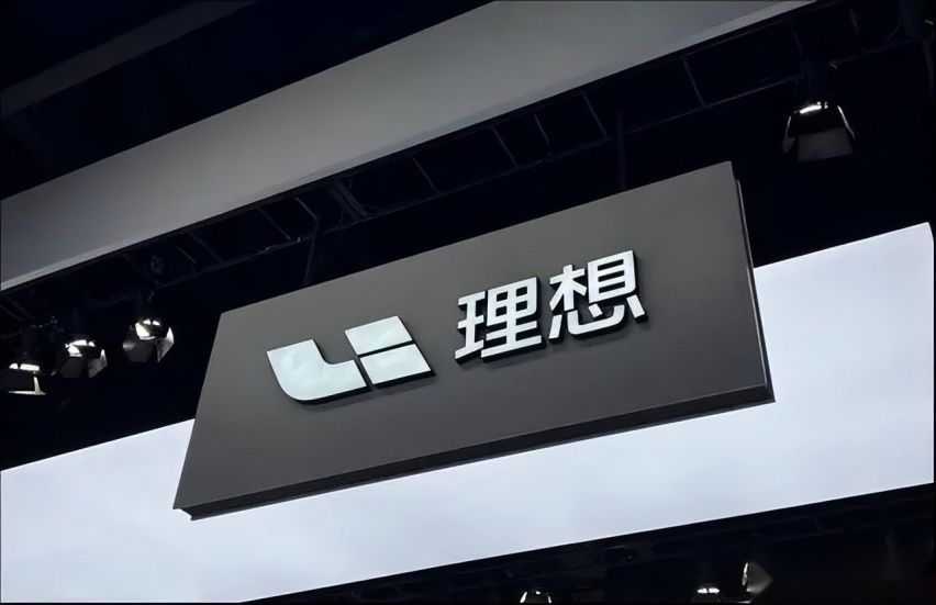 理想被吐槽抄袭友商，李想回怼拒不承认，但事实却耐人寻味？
