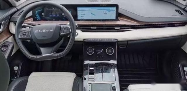 硬核实力直面合资SUV，EXEED星途LX上市，黑科技加持领先同级