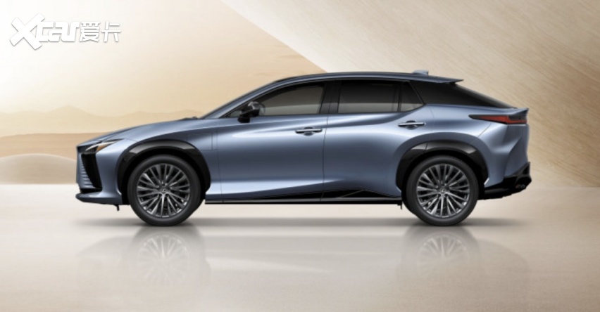 雷克萨斯rz:内饰有创新,但谁会花40万买它-爱卡汽车爱咖号