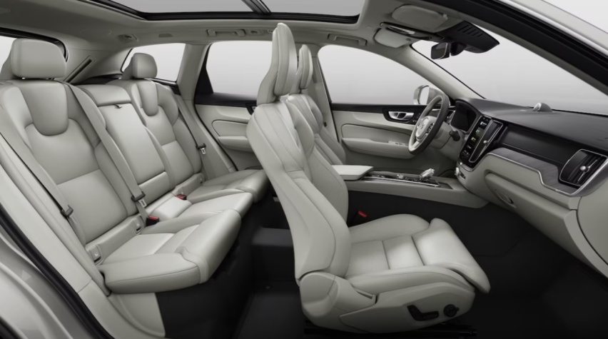 手握40万买豪华SUV！沃尔沃XC60与路虎揽胜极光L谁更出色？