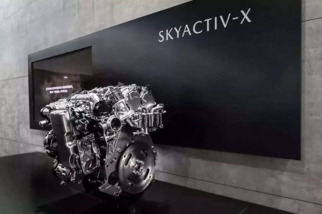 新一代马自达MX-5，换上最强引擎，却是为了告别燃油时代