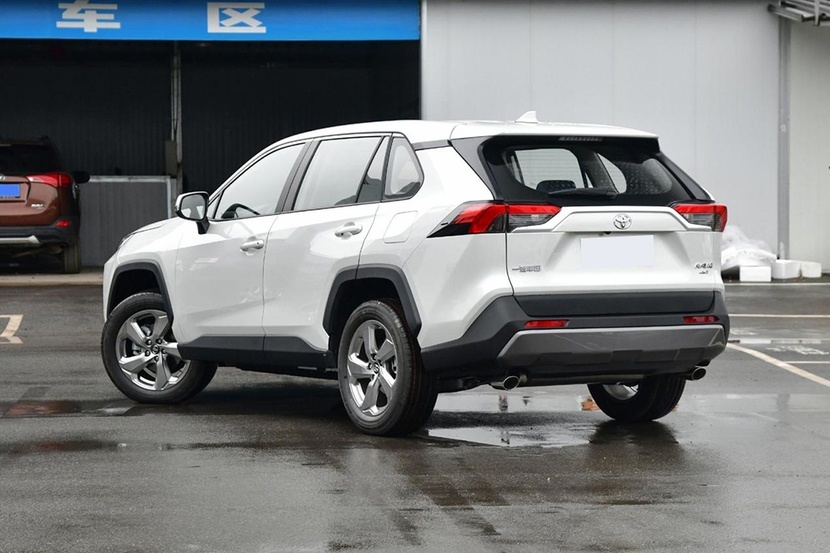 师出同门却性格迥异 买谁更划算？威兰达对比RAV4荣放
