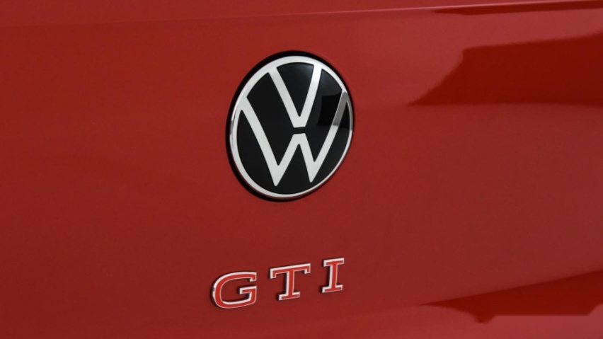 便宜带四驱的领克03+，和更贵的GTI，谁更好？