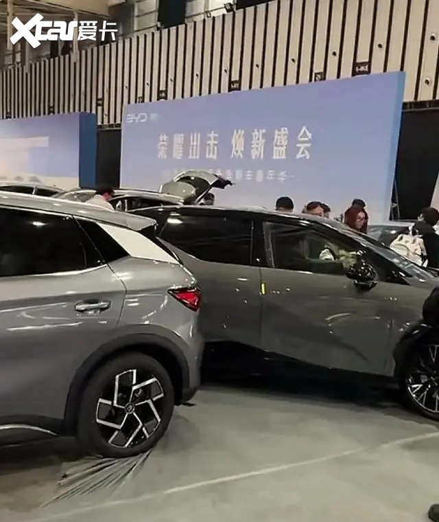 极氪展车意外启动伤人，智能驾驶问题还是管理失职？-爱卡汽车爱咖号