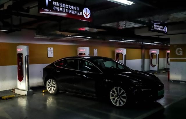 《电评车》Model 3:革燃油车的命,只是因为技术?