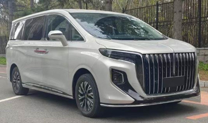 红旗MPV行政范满溢！3.0T+空气悬架，传祺M8：来砸场子？