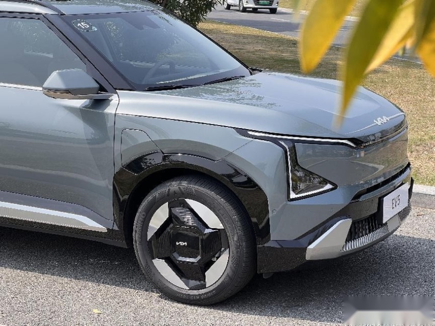 试驾起亚EV5：720km的续航是优势，开起来怎样？