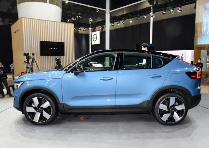 XC40变身后的C40，沃尔沃给其配了420公里续航，不高