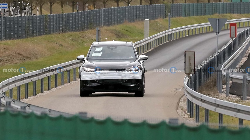 轴距加长？国产首台奥迪Q6 e-tron预批量生产车型下线 有望年内上