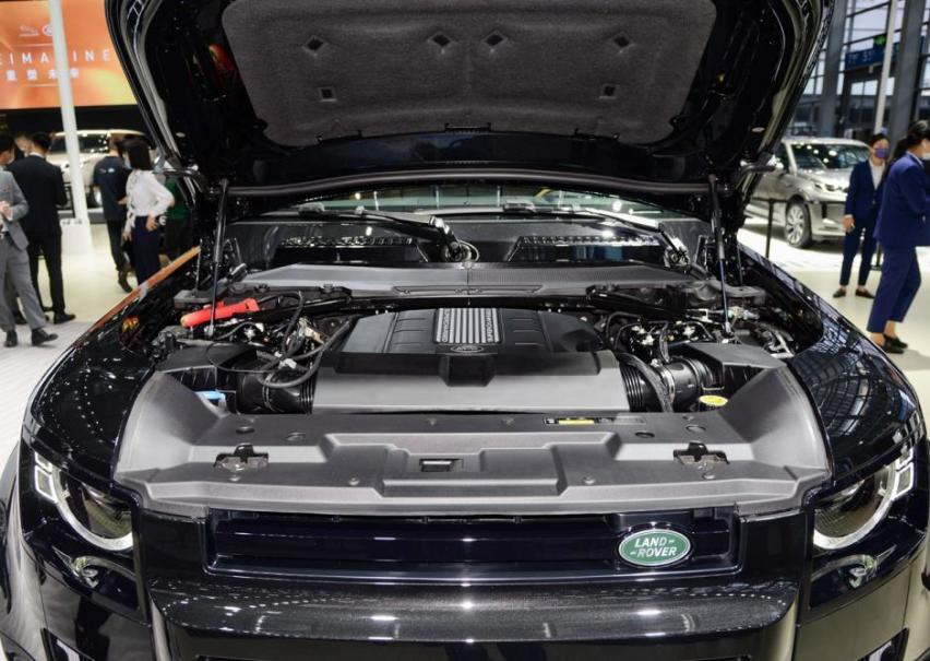 路虎也只能继续出大排量车，5.0T V8的卫士，要161.8万