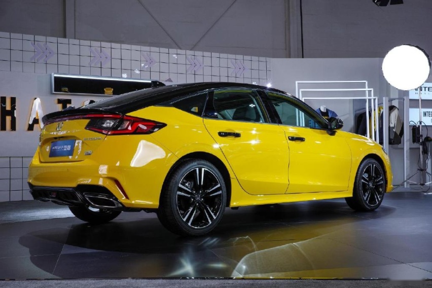 试驾型格HATCHBACK混动版：比高尔夫油耗更低、空间更大