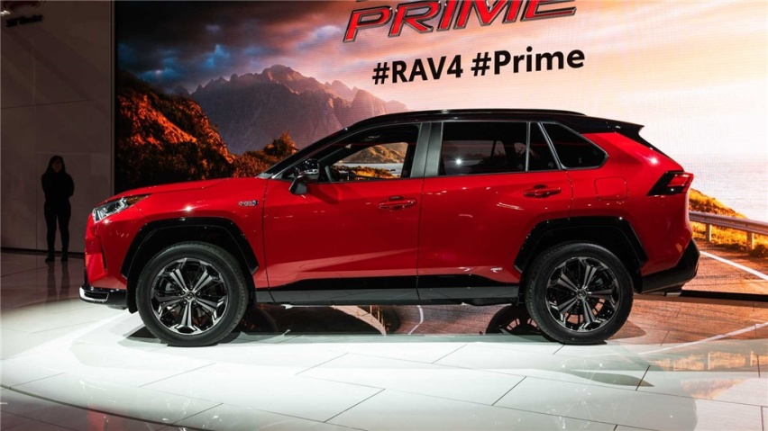 纯电续航达63km RAV4荣放插电混动版或亮相广州车展