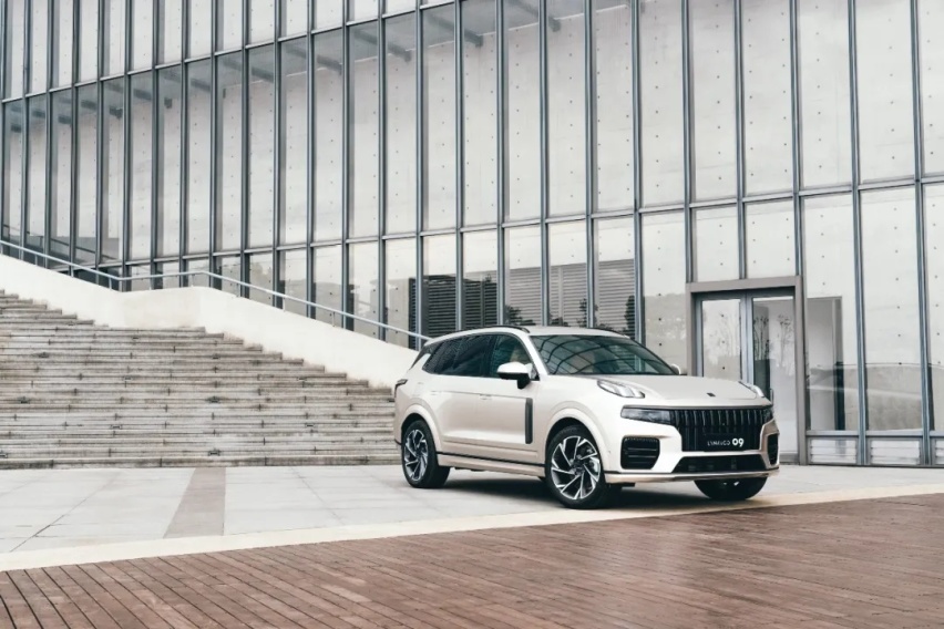 买台30万级大SUV,只能是台“工具车”?