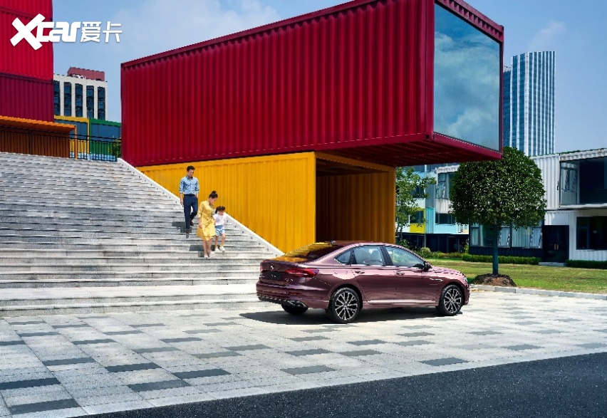 家用轿车选哪家 就选朗逸2022款