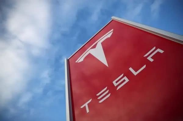 特斯拉Model3被捧上天，比亚迪汉、小鹏P7还有机会吗？