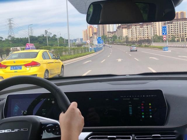 试驾BEIJING-X7：对自主紧凑型SUV的降维打击