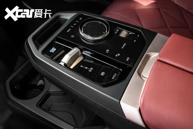 iX、i4、固态电池，宝马继续发力布局电动化