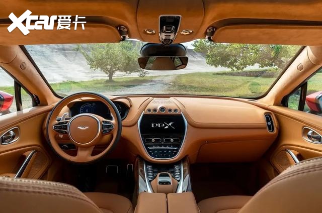 237.8万起售，阿斯顿马丁首款越野车DBX，鲶鱼式大嘴搭配赛车座椅