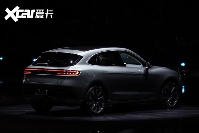 预售25万-32万元 华为发布AITO品牌问界M5