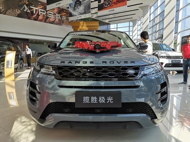 去美颜实拍全新极光：身材婴儿肥，座椅仿皮，天窗真大