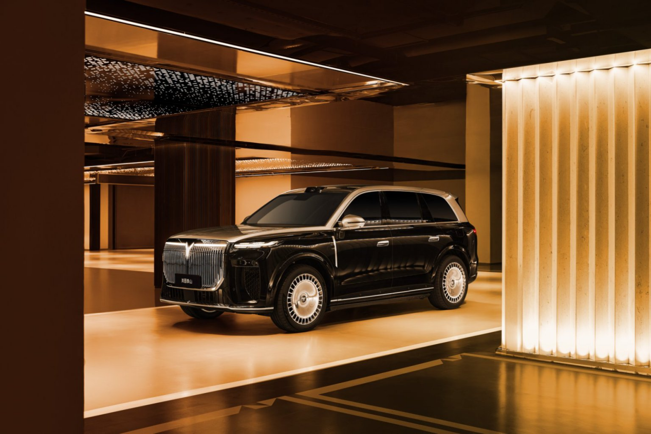 情緒價(jià)值拉滿(mǎn),嵐圖泰山成為旗艦SUV新標(biāo)桿 情緒價(jià)值拉滿(mǎn),嵐圖泰山成為旗艦SUV新標(biāo)桿