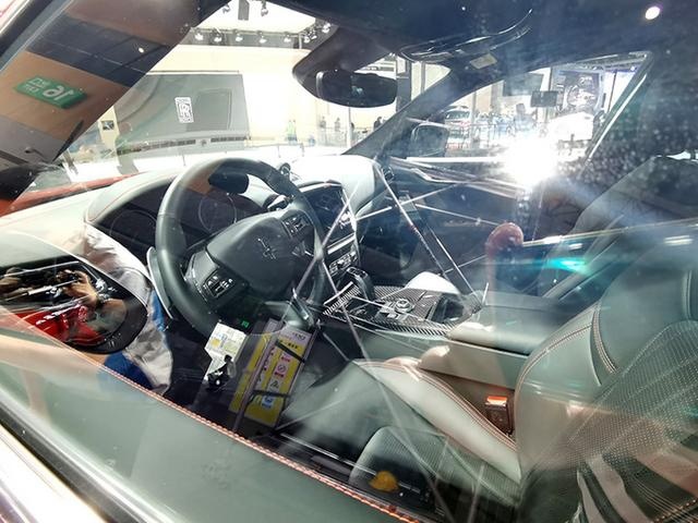玛莎拉蒂吉利博轻混版车型实拍图曝光