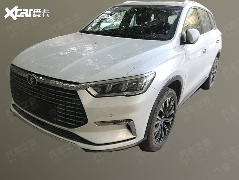 ​新款比亚迪宋Pro DM路试谍照曝光，内饰进行了调整