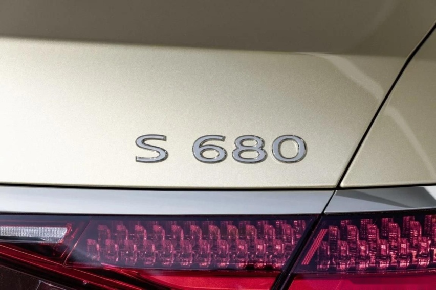 mercedes-maybach-clase-s-v12-202178052-1621098756_2_极速看图.jpg
