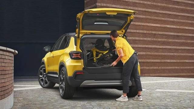 【e汽车】Jeep推出旗下最小SUV--AVENGER