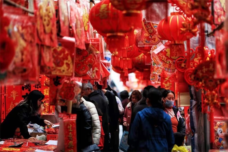经济回暖，消费爆发现苗头！有车企拿10亿现金做补贴，挑起购车潮