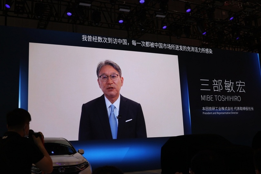 2021上海车展丨外观极具科幻感 Honda纯电SUV亮相