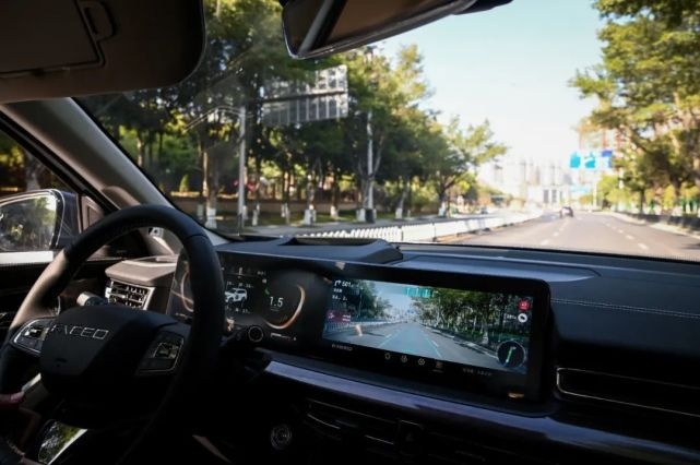 星途VX车联系统：声纹解锁+VR导航是你不认识雄狮智云4.0