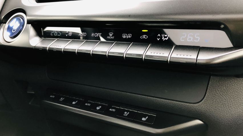 花将近四十万买400公里续航值吗？雷克萨斯UX 300e