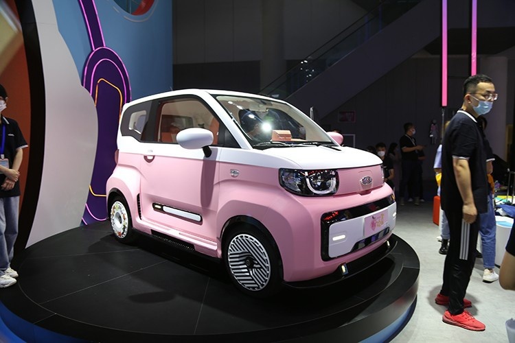 宏光MINI EV又迎劲敌，奇瑞QQ冰淇淋开启预售！
