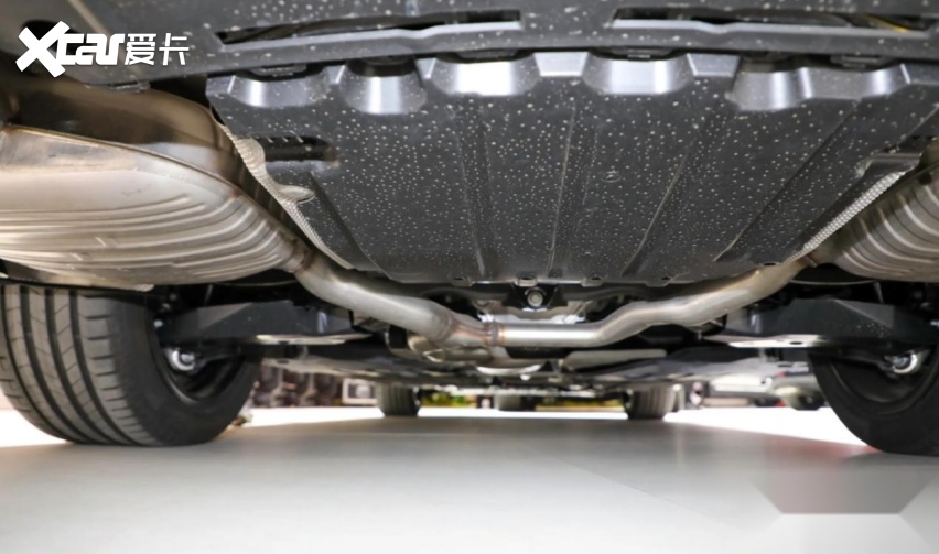 国产奔驰e级,车架底板加强,敏捷操控悬挂系统