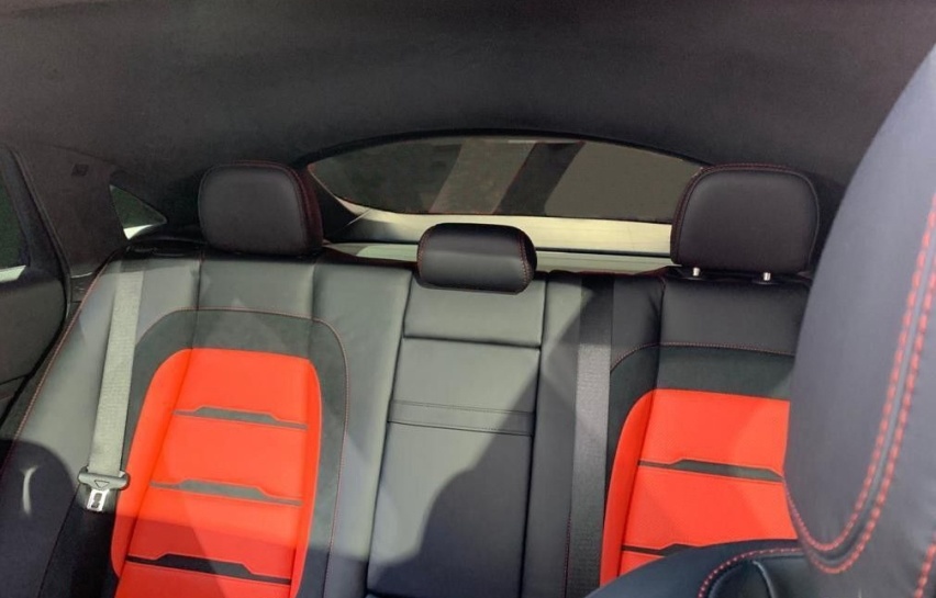 霸气的运动风格 梅赛德斯-AMG GLE 53轿跑SUV实车