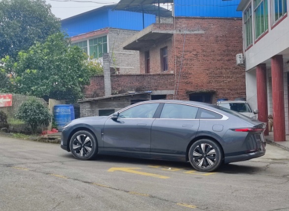 在山城重庆，开一周长安启源A07是一种什么样的感受