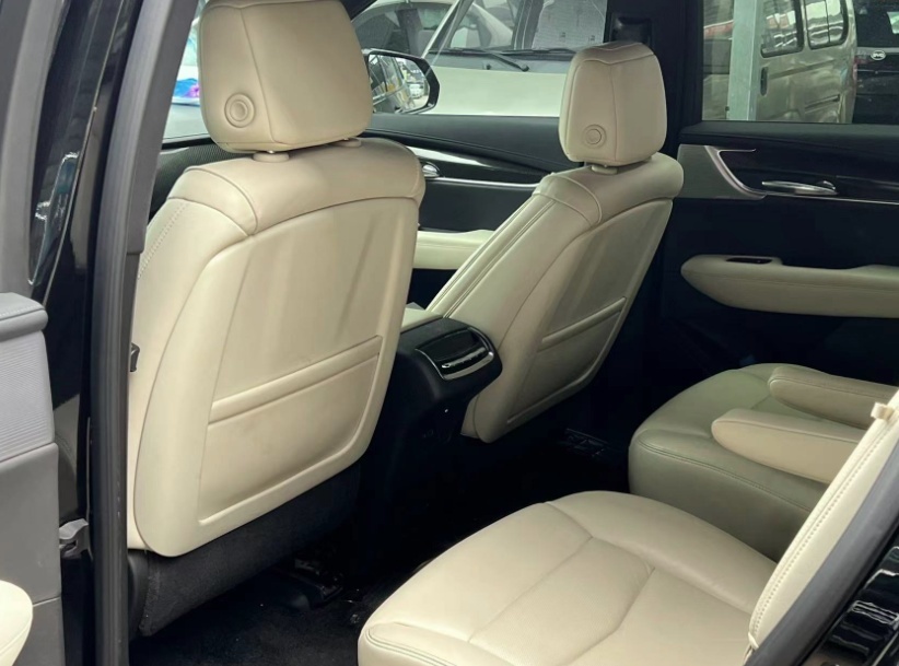 厚道2.0T混动SUV！50万实力降到29万，独立6座