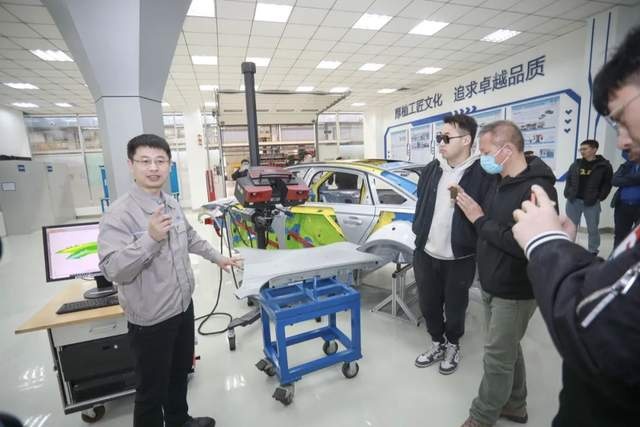 “劲草”礼赞——2023笃定前行一汽-大众基地走访随录