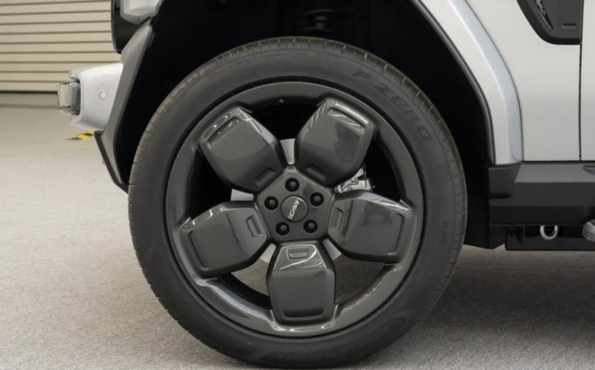 奇瑞iCAR V23发布，接近角/离去角大于40度，越野不输坦克300