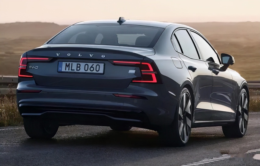 新款沃尔沃S60/V60曝光,从爱信8AT变7速双离合,是否自砸招牌?