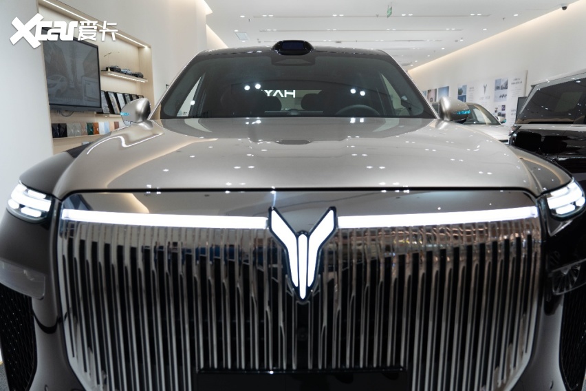 岚图泰山探店：3799万起的旗舰SUV凭何成华系“霸气担当”(图7)